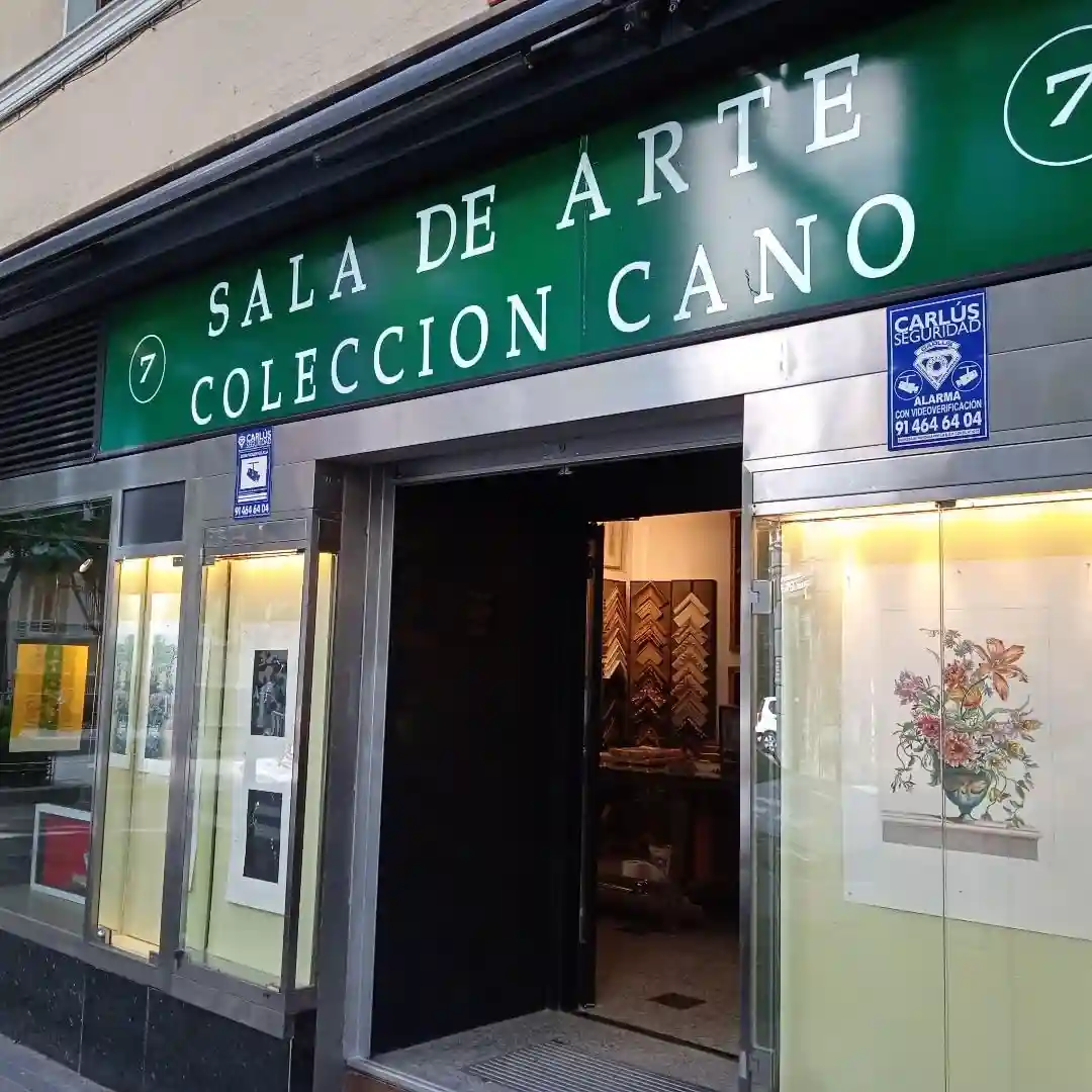 Store image 1