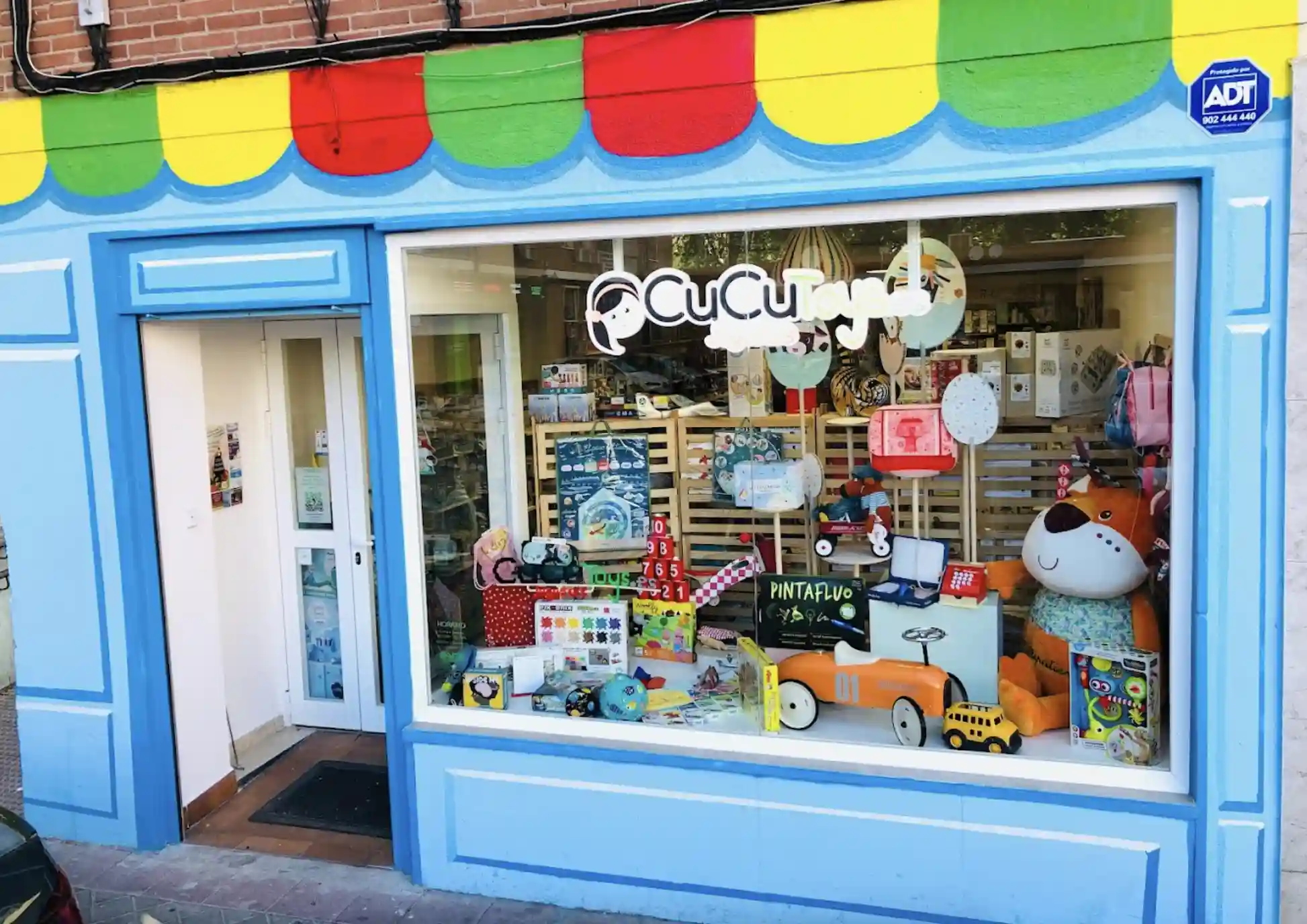 Store image 1