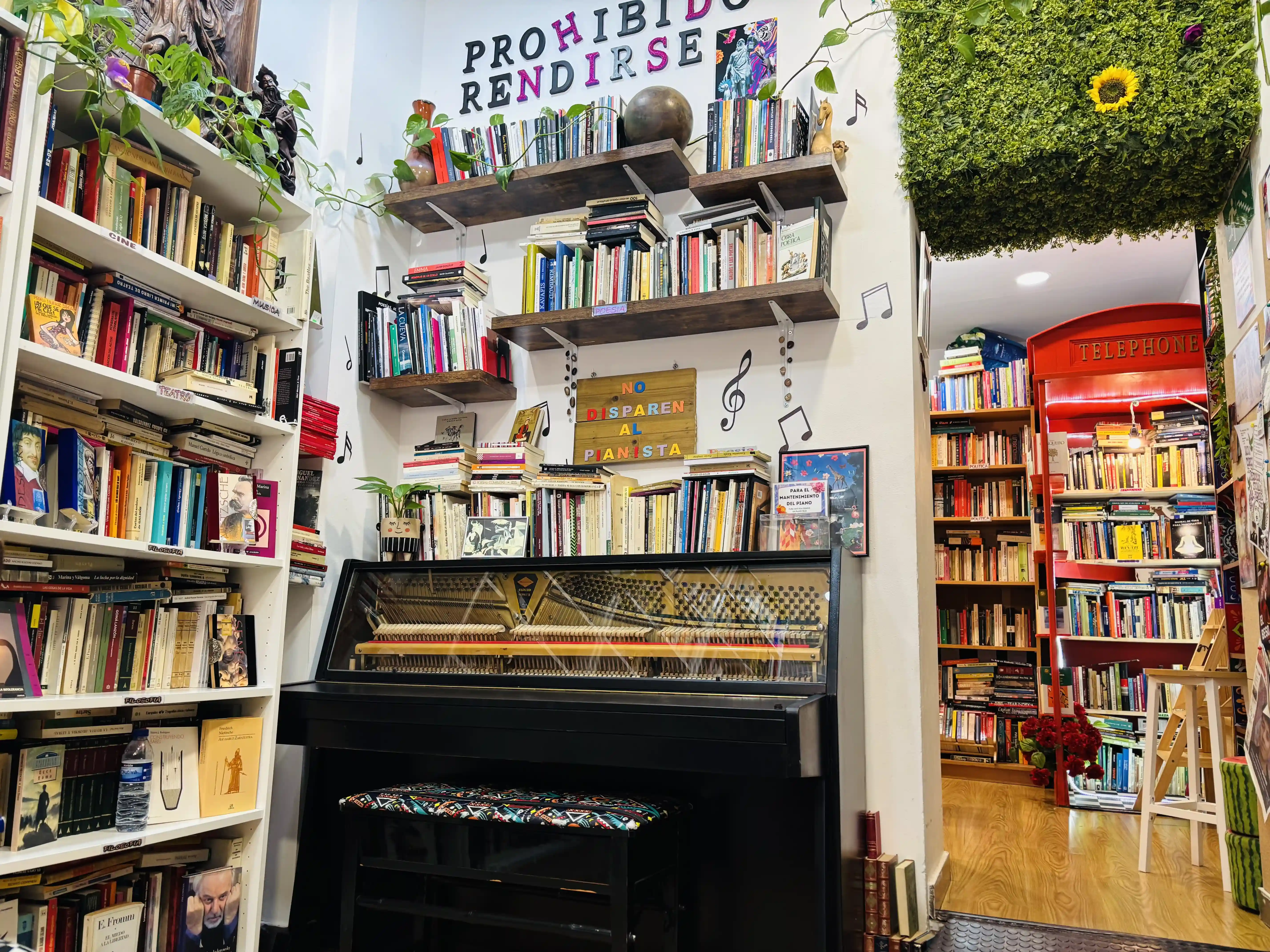 Store image 1