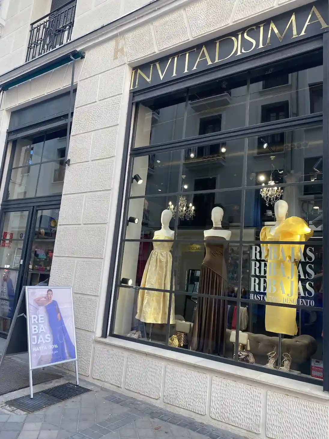 Store image 1